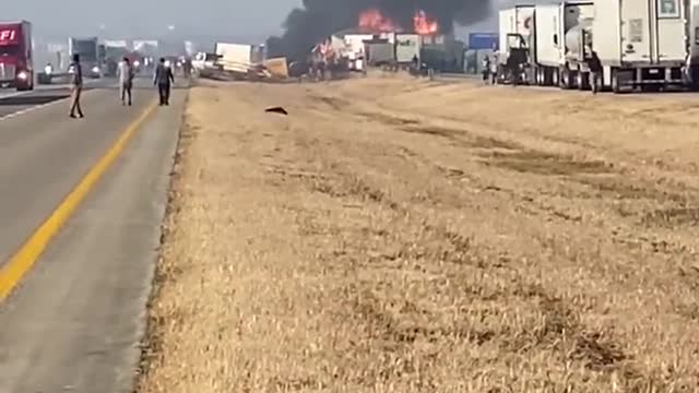 BREAKING.... Deadly crash involving 40+ vehicles on Missouri interstate highway