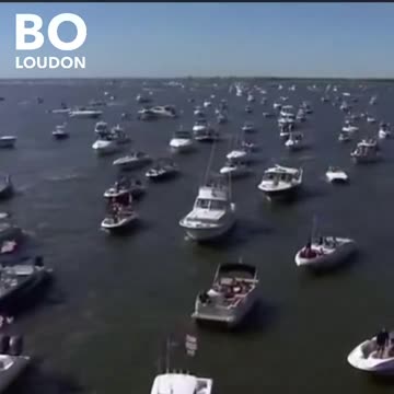 Over 2,000 Boats Turn Out For Trump Boat Parade While Chaos Erupts Outside DNC