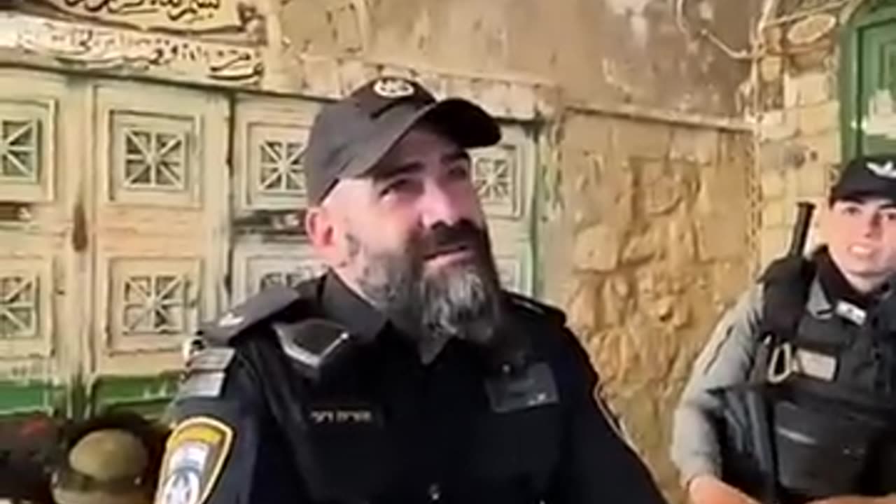 israeli soldier recite koran