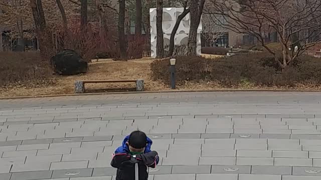 korean 4-year-old boy micro kickboard