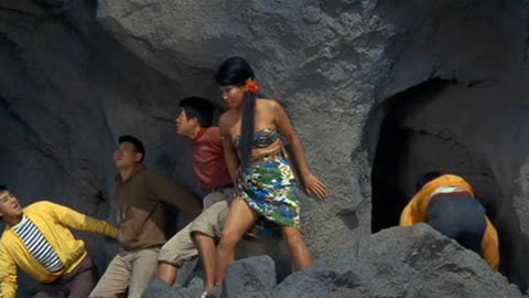 7.GodzillaVsTheSeaMonster1966