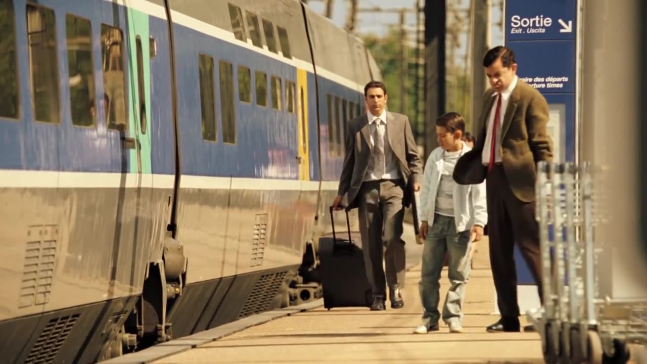 Wrong Number Mr Bean - Mr Bean's Holiday Movie Clip - Mr Bean comedy funny video