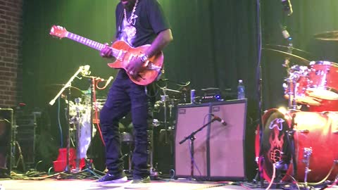 Eric Gales 15