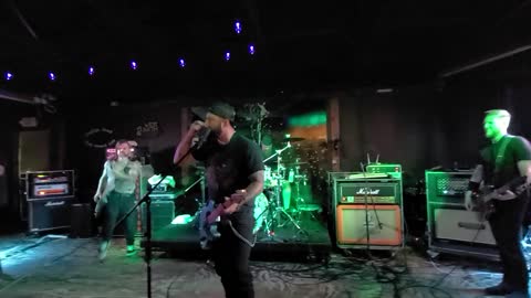 Signal The Revolution "Clueless"