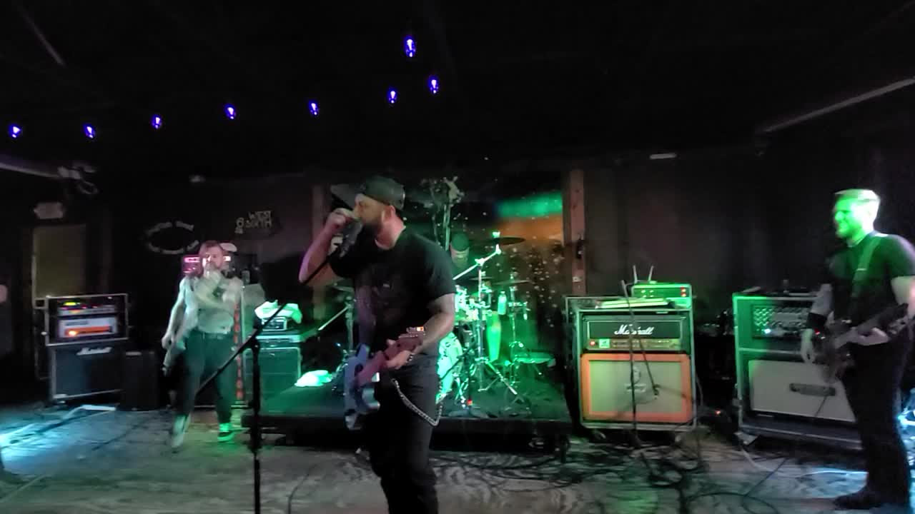 Signal The Revolution "Clueless"