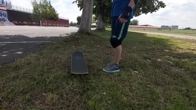 Three EASIEST SKATEBOARDING TRICKS