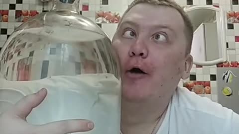Мущины жгут