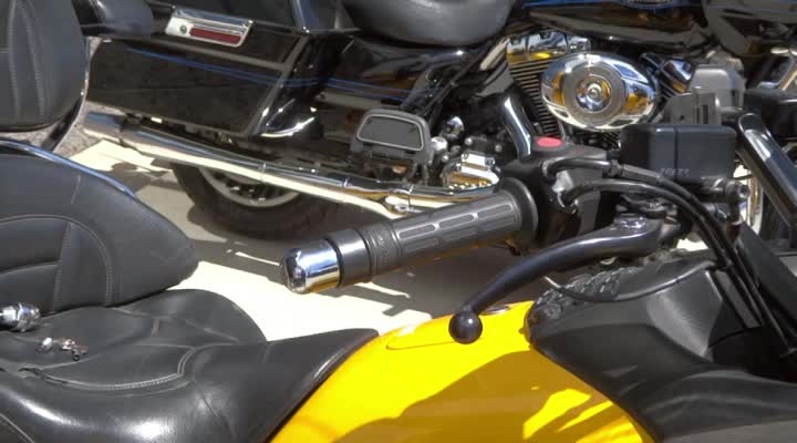 Lidlox Bar End Helmet Lock Installation on a Honda Gold Wing GL1800