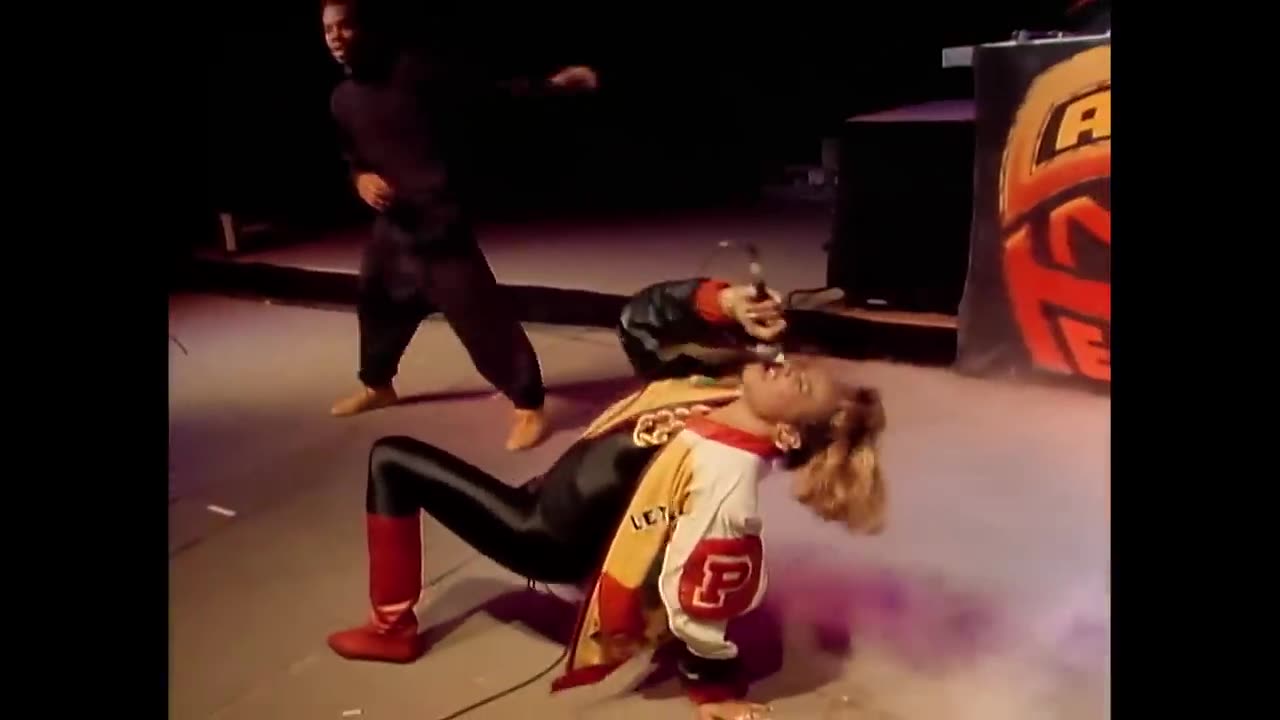 Salt-N-Pepa - Push It (Official Music Video)