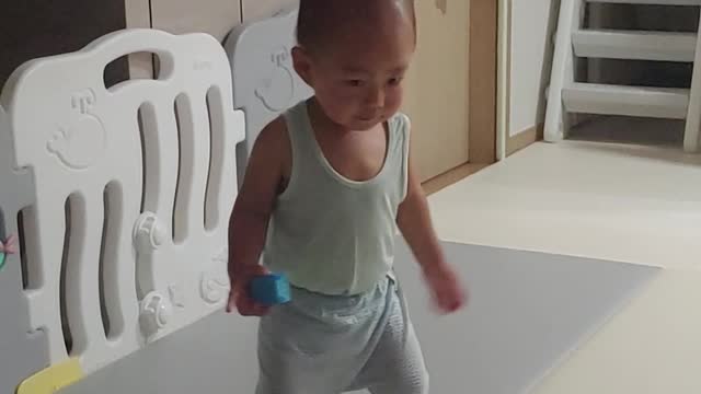 baby dancing machine