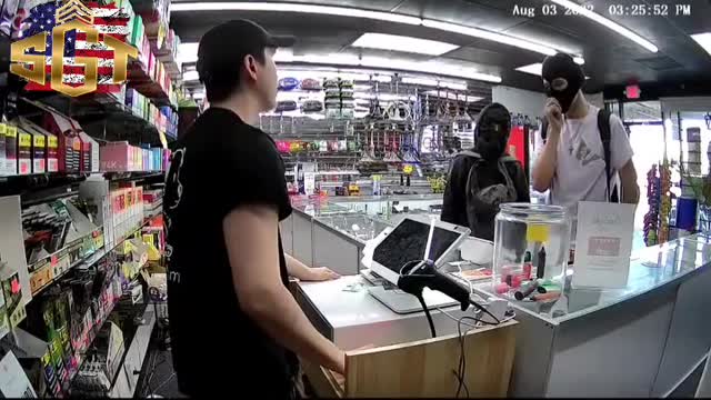 1476. ANTIFA⚒ Robbery Backfires. 🛑WARNING GRAPHIC🛑