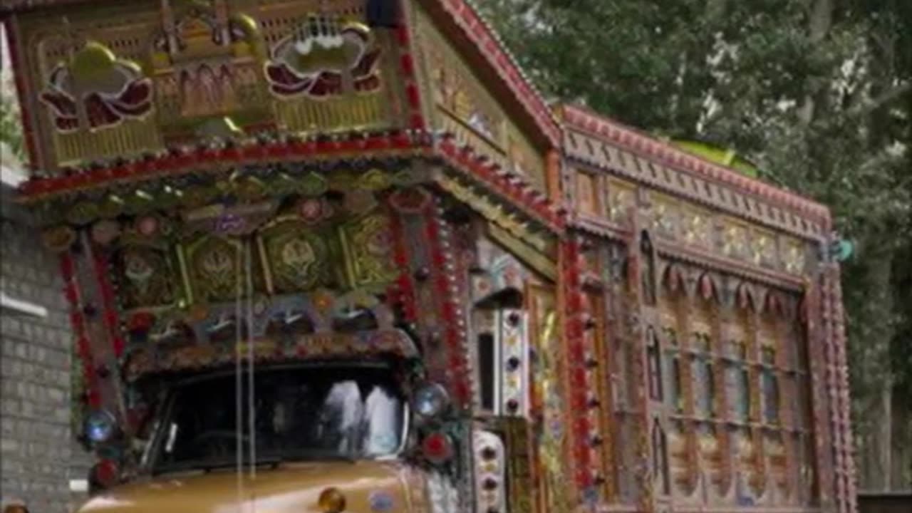 Art Trucks: An Integral Part Of Pakistani Culture