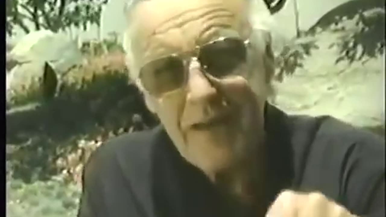Stan Lee says Thor is stronger than Hulk