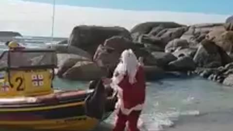 Santa arrives