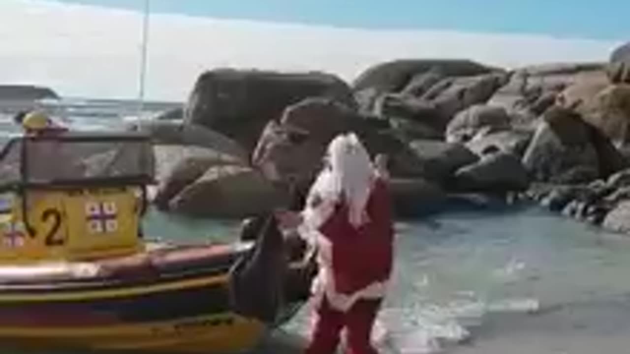 Santa arrives