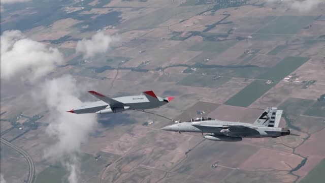 MQ-25 Stingray Refuels F-35 and F-18