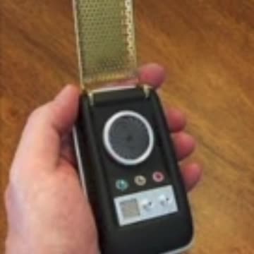 “Star Trek’s 1966 Communicator: Inspiring Today’s Tech!”