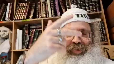 מנין שלא יגדל אדם כלב רע בתוך ביתו ולא יעמיד סולם רעוע בתוך ביתו ולא תשי- שיר נ נח מסכת כתובות דף מא