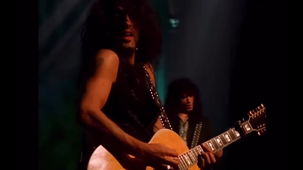 Kiss - Every Time I Look At You (Official Music Video)