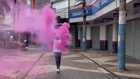 Do you like Color smoke？Red ou blue？smokebomb smoke scienc experiment tutorial