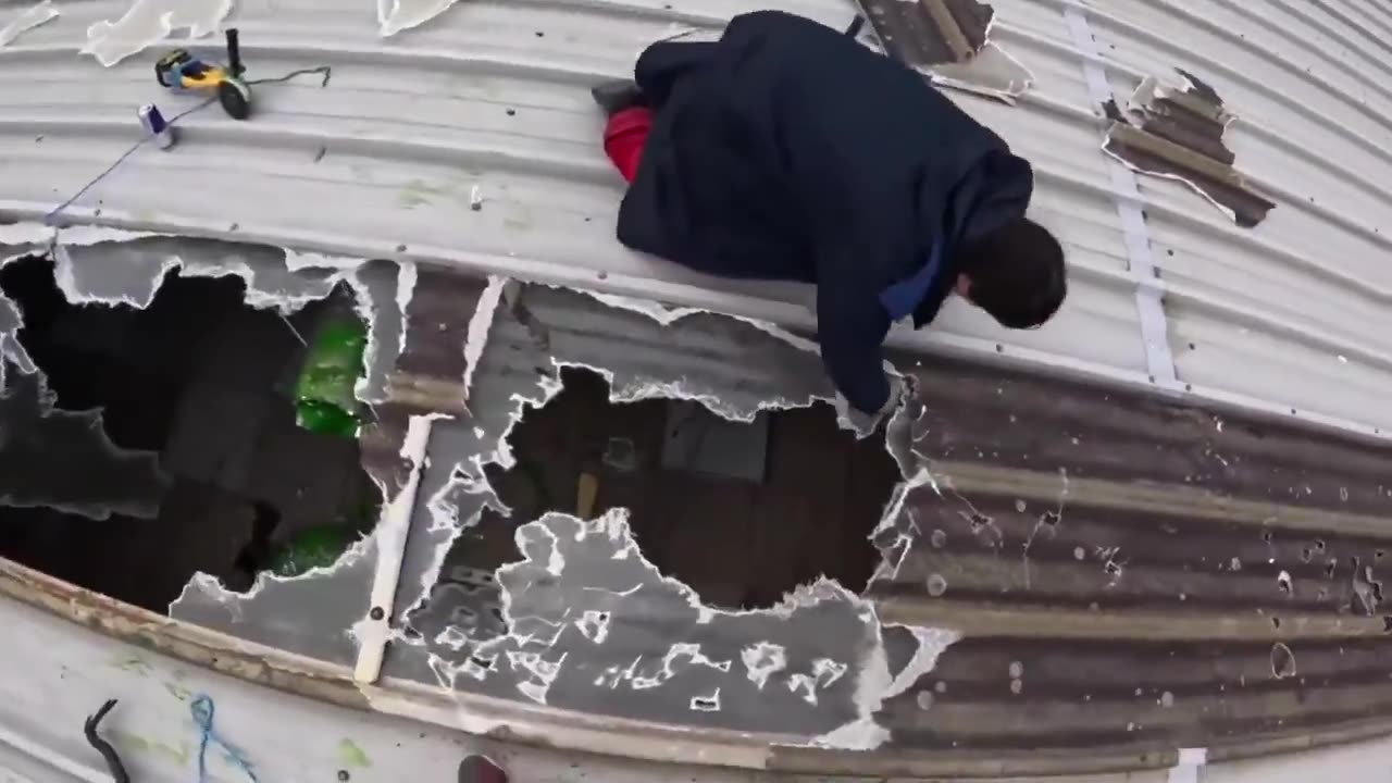 Activist destroy clean room uswd to make parts for the f35s' for israel