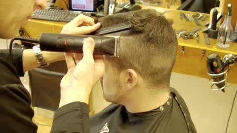 Mens haircut Double disconnection