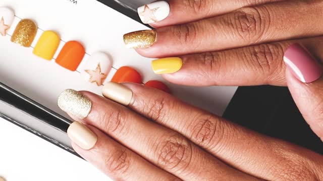 Beromt: Buy False Nails, Nail Polish, Lipsticks Online at low price