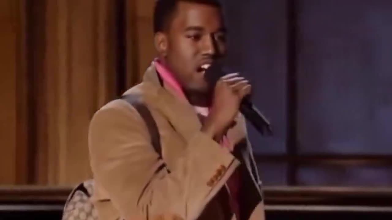 Kanye West performing his poem ‘18 years’ on Def Poetry Jam