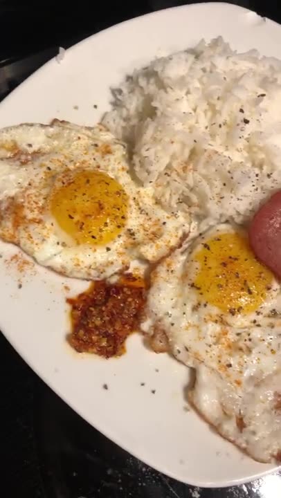 Cooking SPAM, fried eggs & rice!