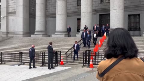 WATCH- Embattled NYC Mayor Eric Adams Heckled, Ignores Reporters After Leaving His Pre-Trial Hearing