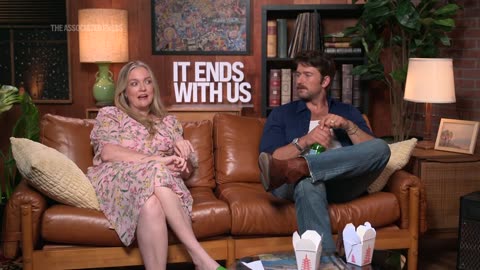 How 'It Ends with Us' author Colleen Hoover chooses character names for her novels.mp4