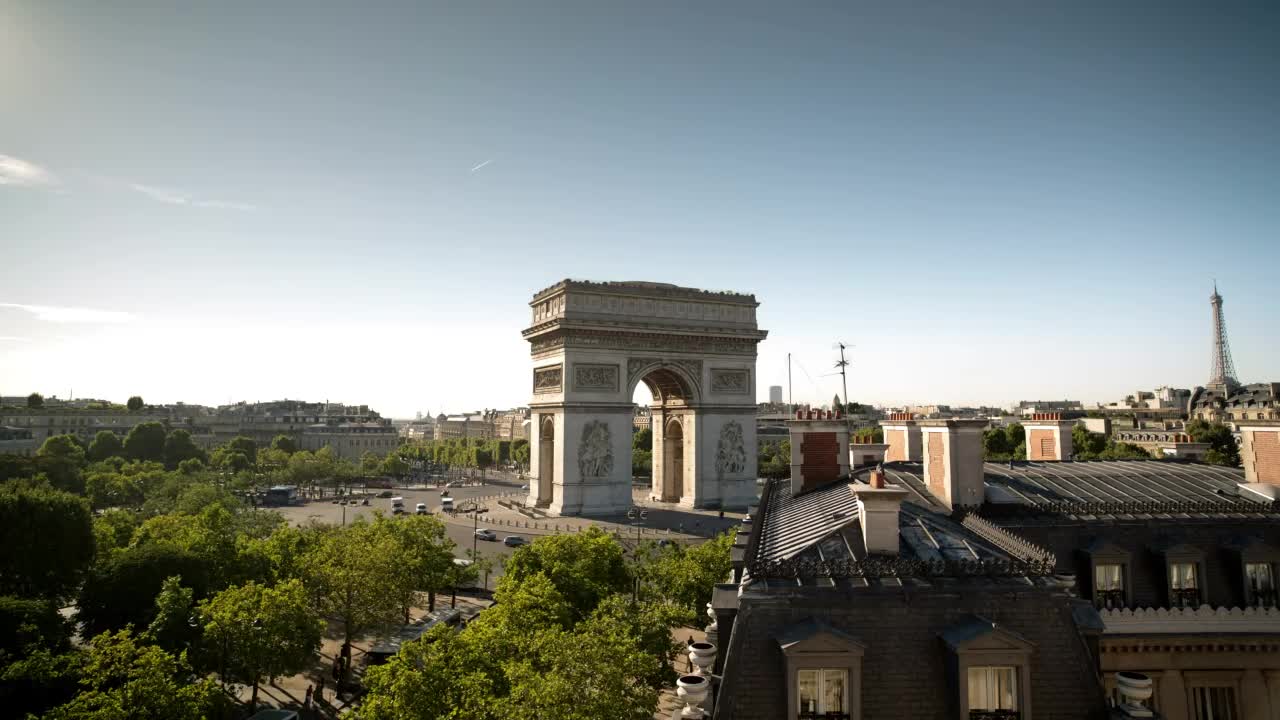 Time lapse of the Arc de Triomphe in Paris from afar