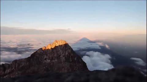 THE TIMELAPSE OF A MOUNTAIN SHADOW DEBUNKS THE SPINNING BALL EARTH!