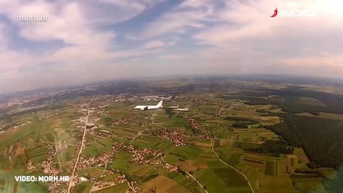 MIG-ovi dočekali Vatrene i preletjeli preko Trga u Zagrebu