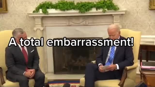 Biden confused in Oval Office with leader of Jordan