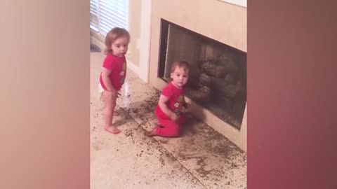 te Twins Babies Fighting - Twin Baby Videos - Just Laugh