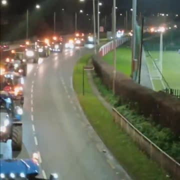 NOW - Irish Farmers Association Begin Protests With Fellow European Farmers