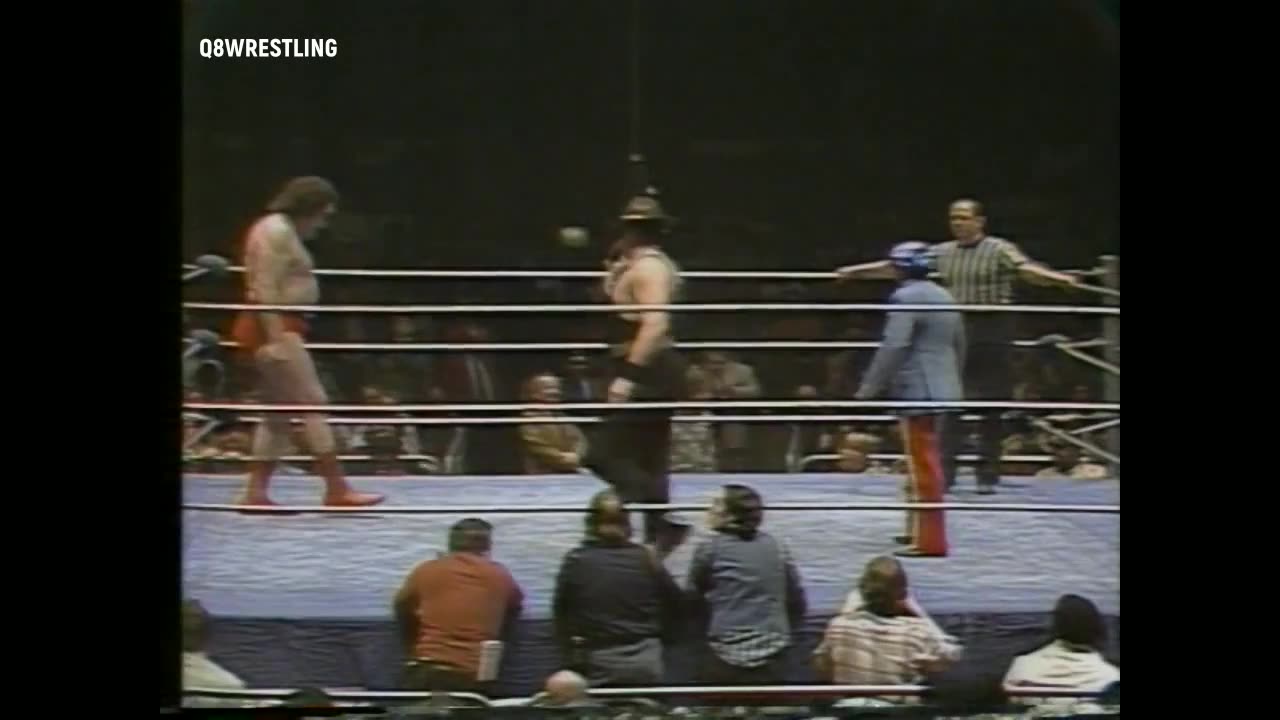 Andre the Giant vs Sgt Slaughter (1981)