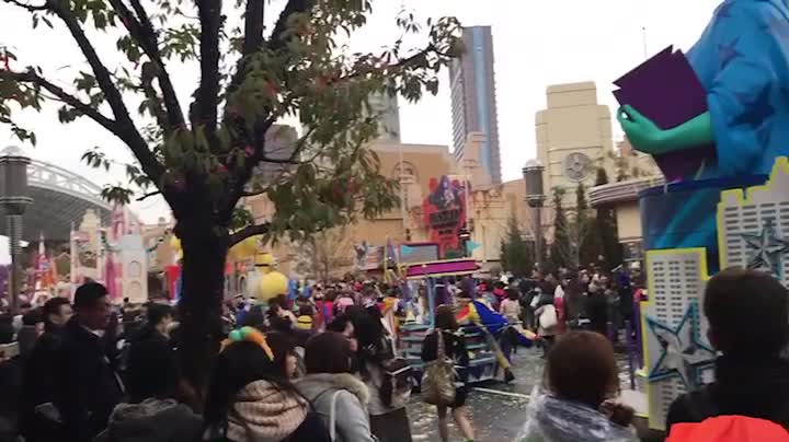 Previously on coronavirus, Japan's Universal Studio Shrine was paraded.