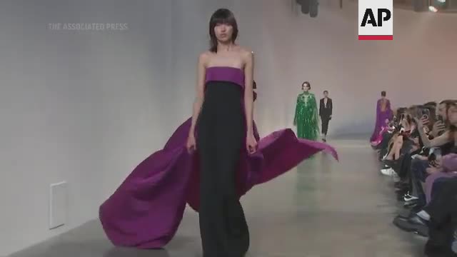 Vibrant hues at Elie Saab show