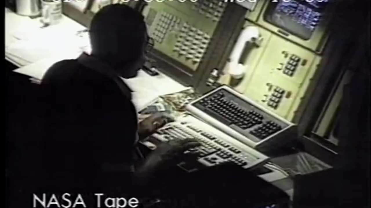 Voyager 2 Reaches Neptune - CBS Evening News - August 18, 1989
