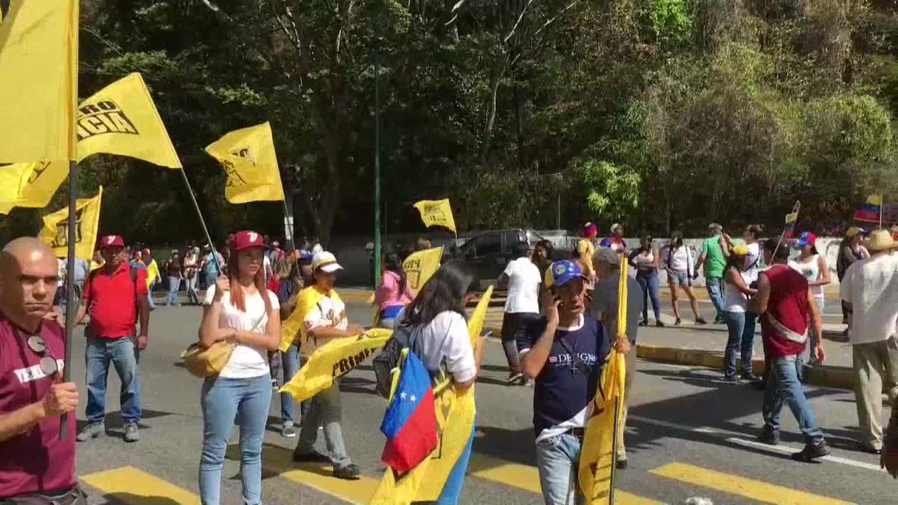 Oposición venezolana protesta en apoyo a Juan Guaidó