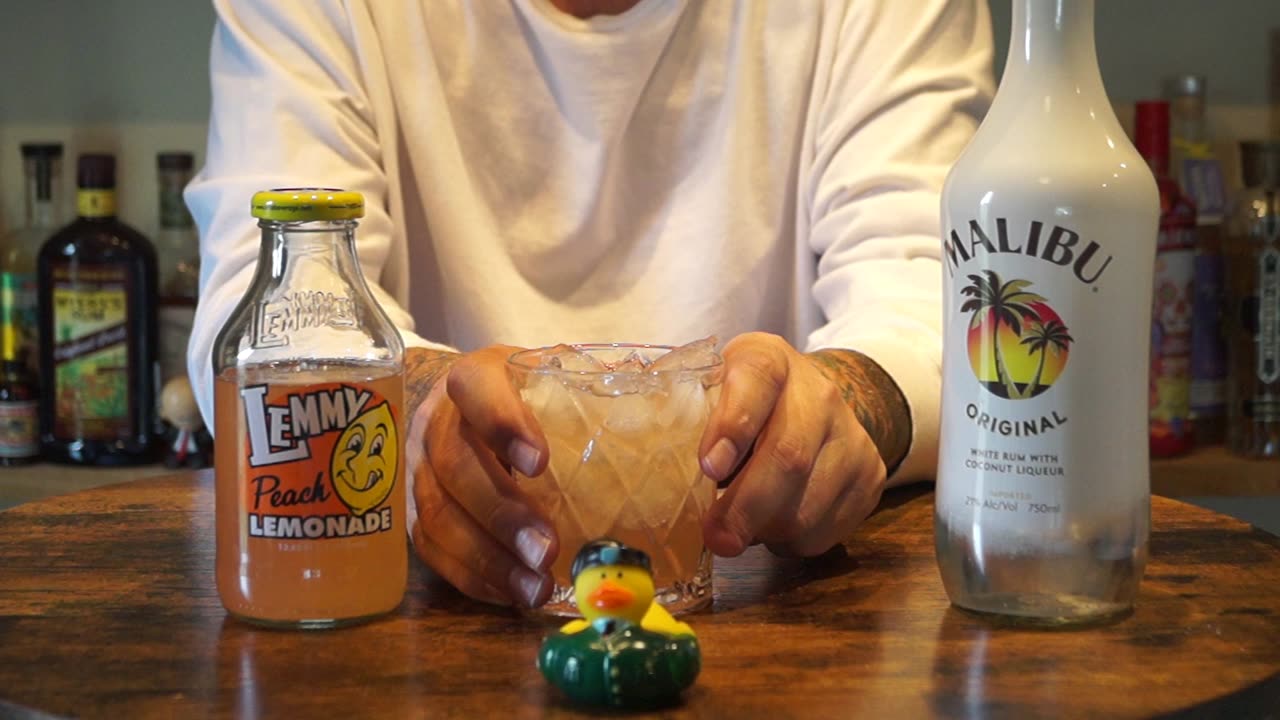 Malibu Coconut Rum & Lemmy Peach Lemonade