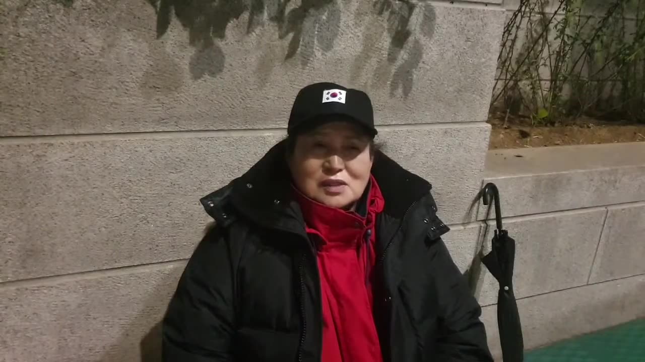 20200501_V3_S02(VQEPEsMDEWg)중국에서는 태극기도 공안들이 빼앗는다는데 이 중국바라기는 아직도