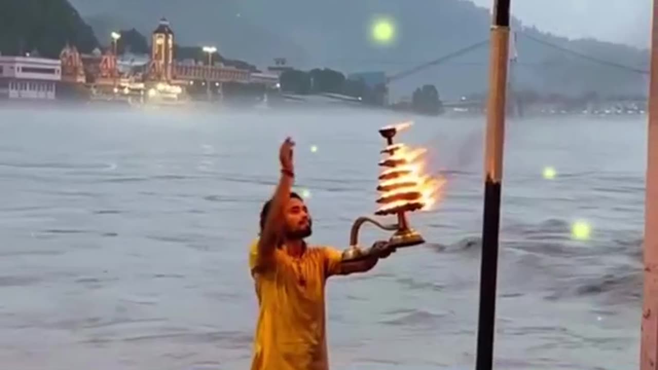 कहीं आप भी तो नहीं कर रहें गंगाजल से जुड़ी ये गलतियां। Gangajal, Holy Water