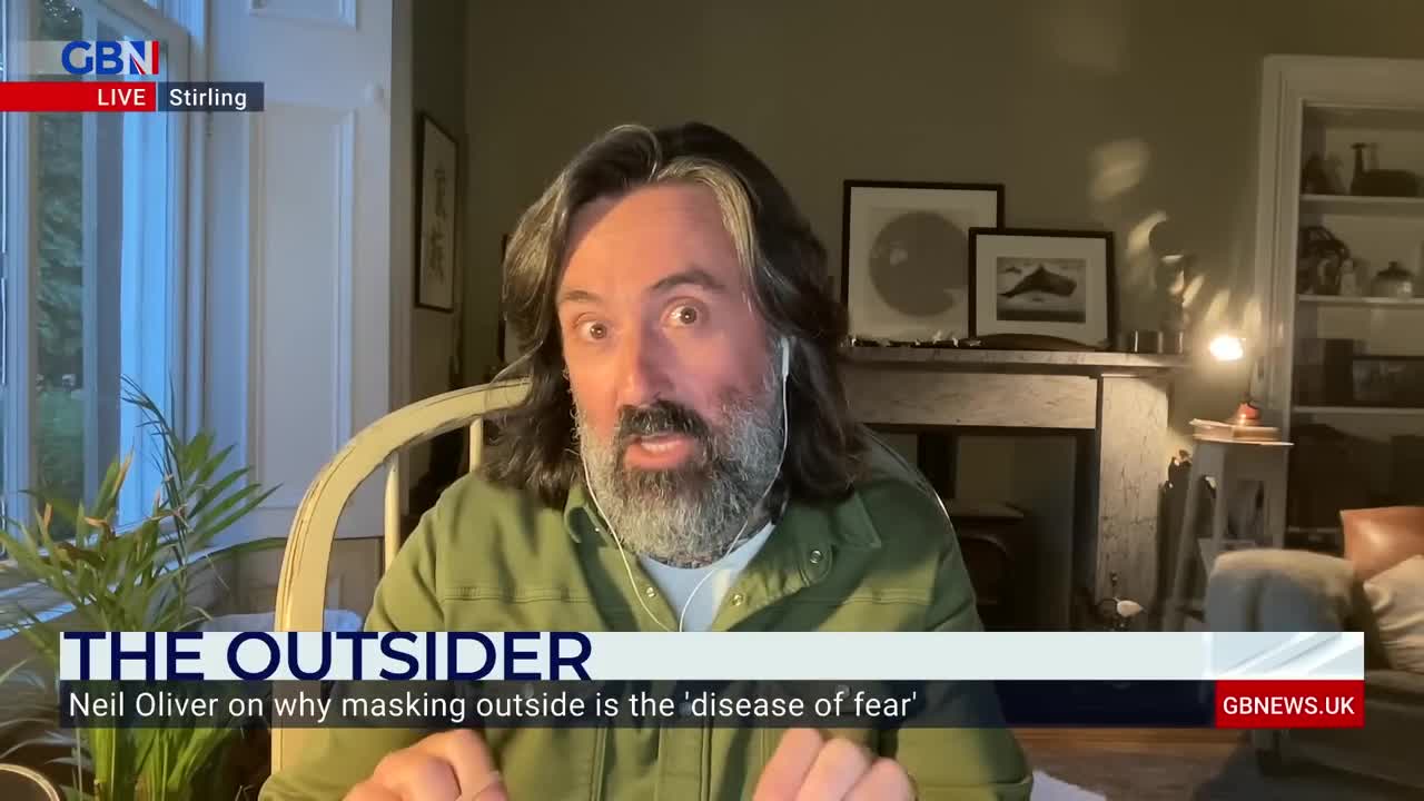 Neil Oliver: ‘It’s the disease of fear’ | Neil Oliver on people continuing to wear face coverings