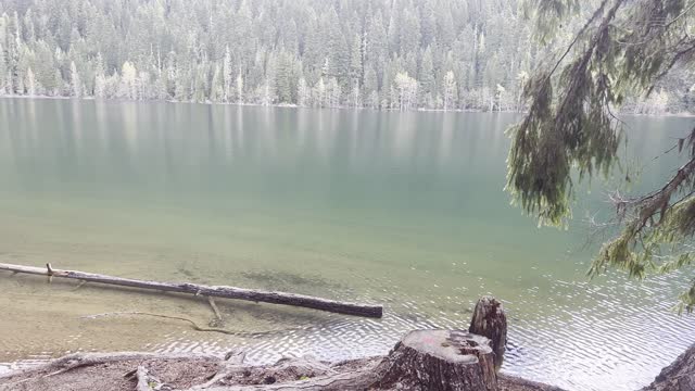 The Colors of Kachess Lake – Okanogan-Wenatchee – Washington – 4K