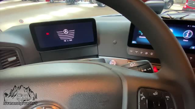 Mercedes Benz Arocs 2033 4x4 ► | Live and Give 4x4