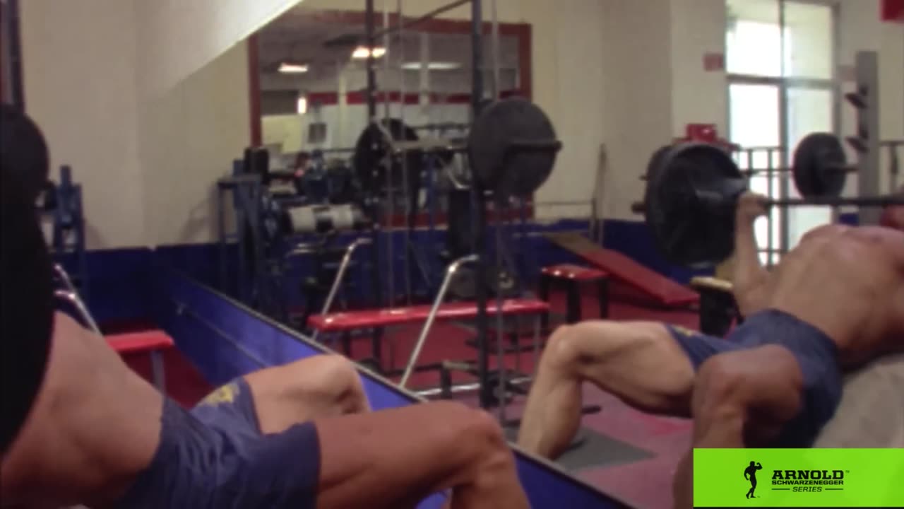 Arnold Schwarzenegger Barbell Incline Form Video