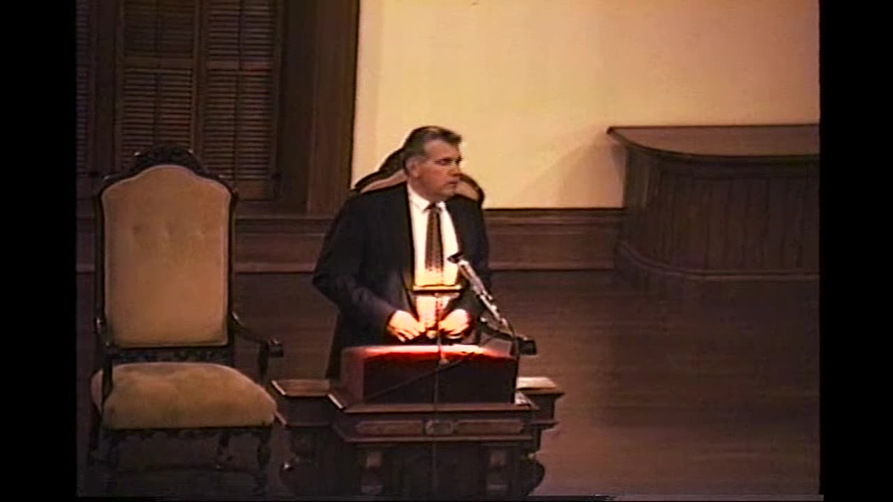 September 30, 1992 - Former Education Secretary William Bennett in Indiana to Talk About Family